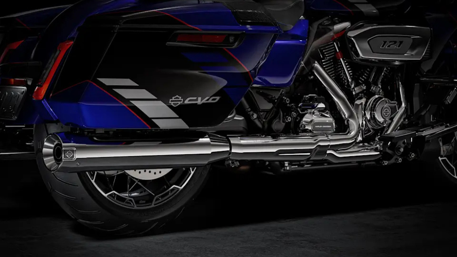 CVO™ Road Glide™ 2025